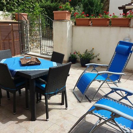 Villino Messina Apartment ซานวิโต โลคาโป ภายนอก รูปภาพ